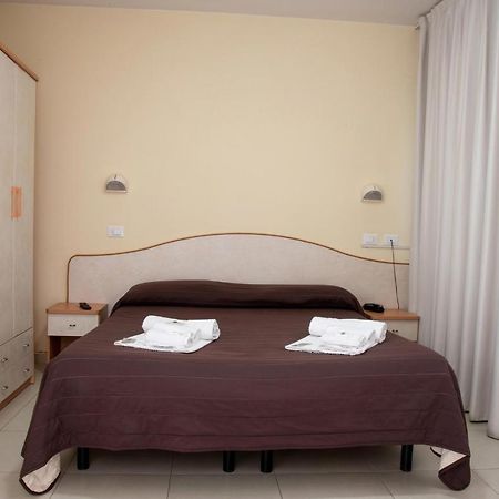 Hotel Vela D'Oro Riccione Exteriör bild