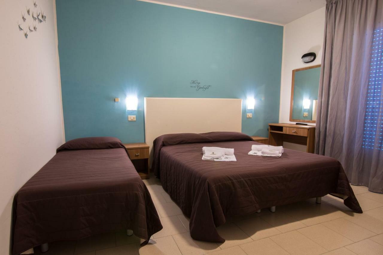 Hotel Vela D'Oro Riccione Exteriör bild