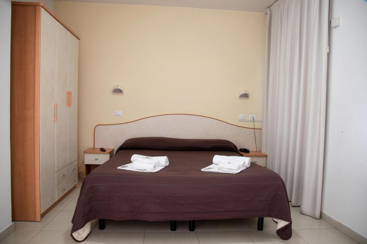 Hotel Vela D'Oro Riccione Exteriör bild